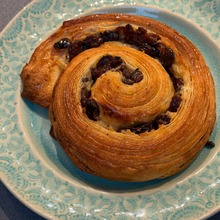 Load image into Gallery viewer, Sweet or Savoury Escargot - raisin, chocolate or cheesy!